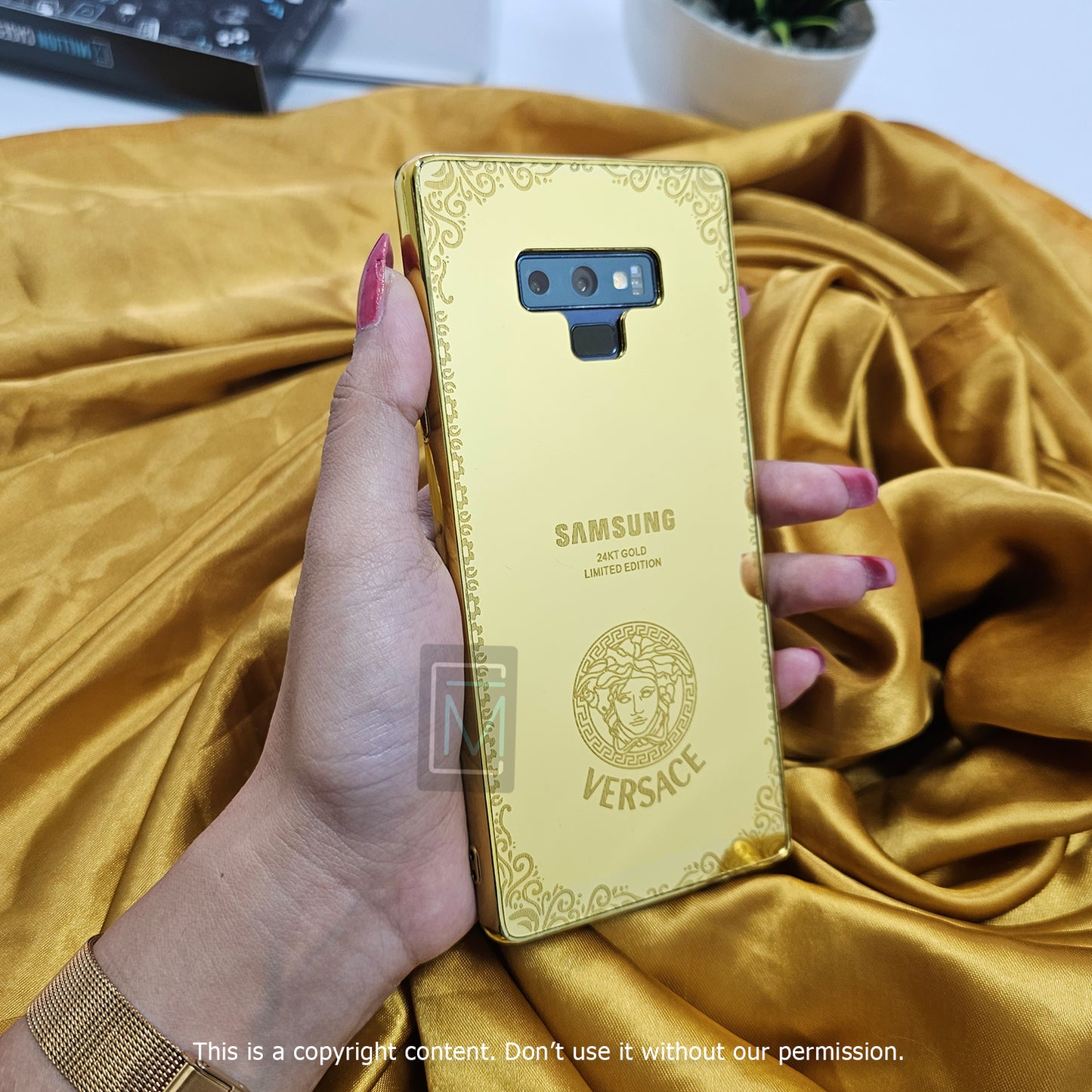 Limited Edition Gold Crafted Versace Case - Samsung