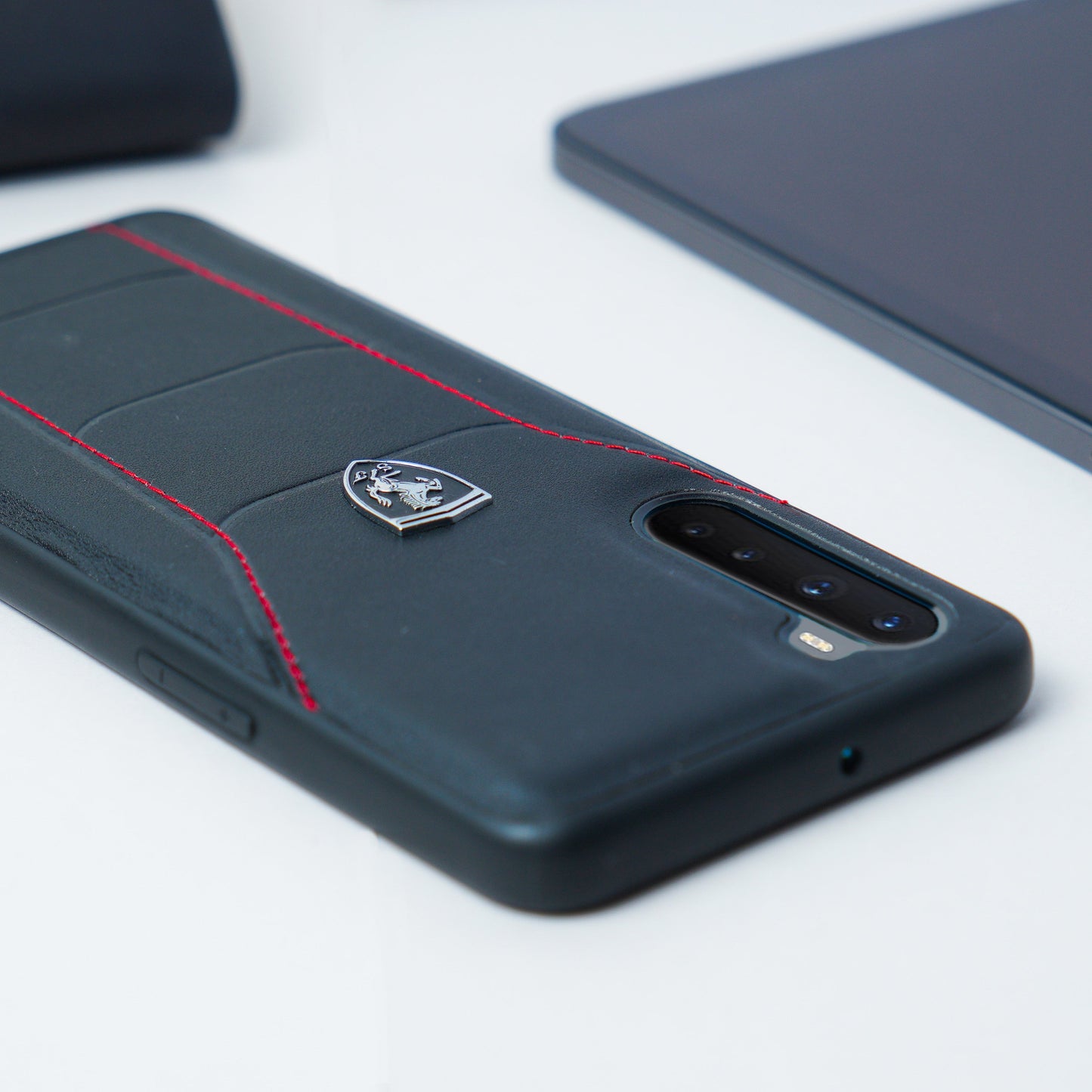 OnePlus Nord Ferrari Case + Ultra Clear Shining Case